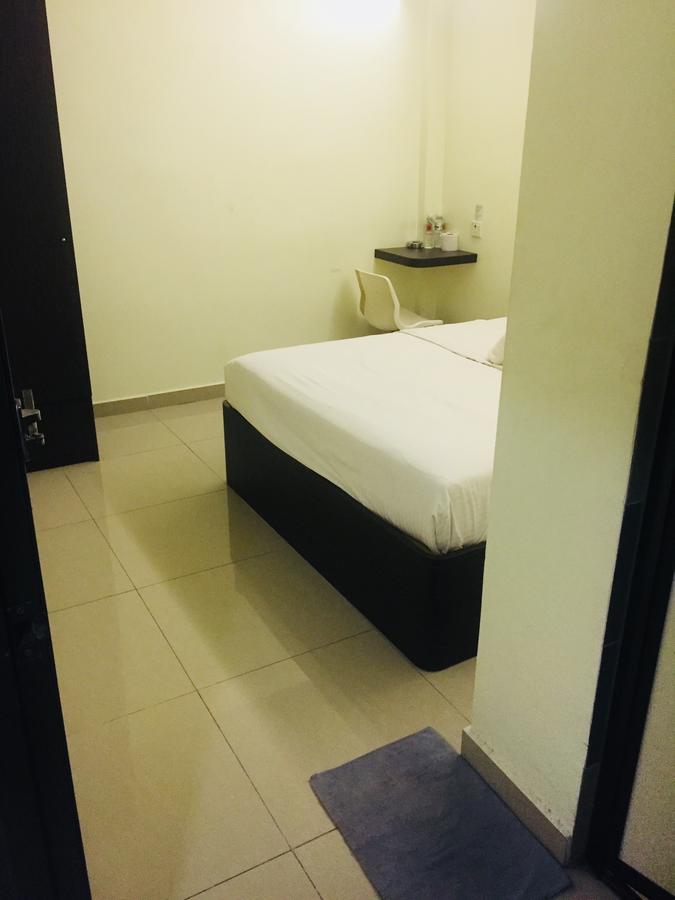 Desa House Hotel Kepong Eksteriør billede