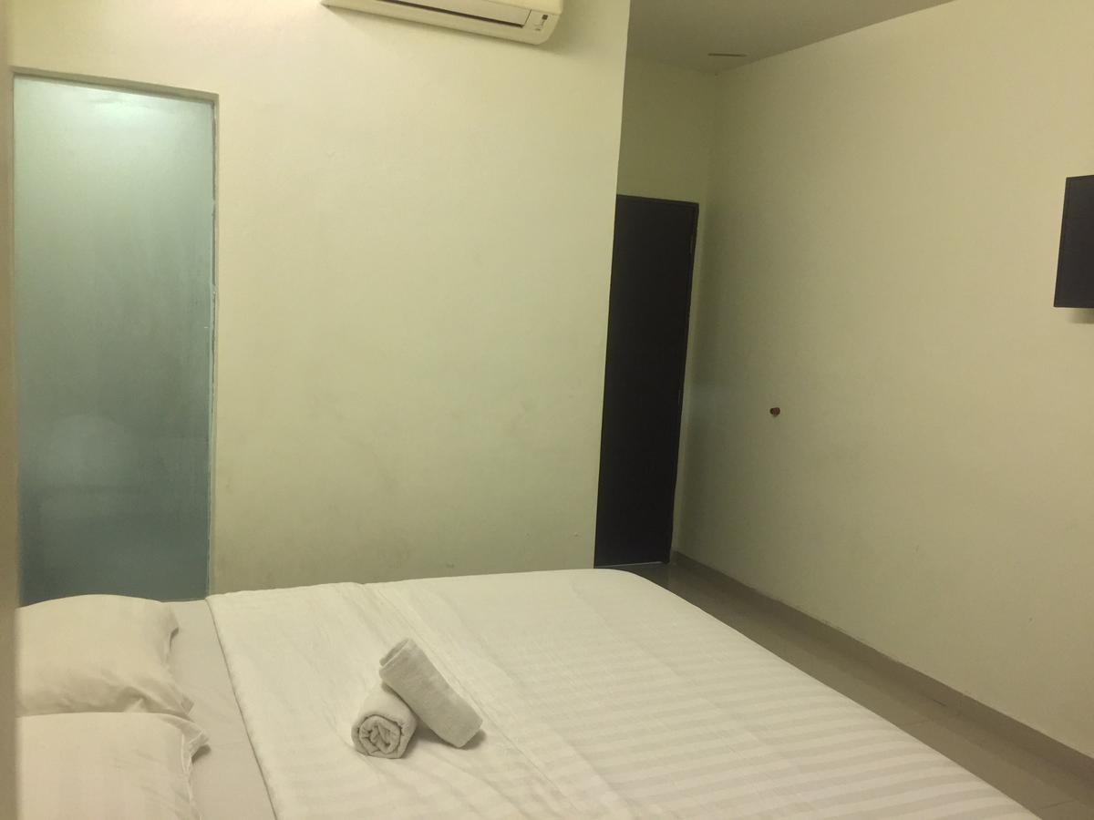 Desa House Hotel Kepong Eksteriør billede