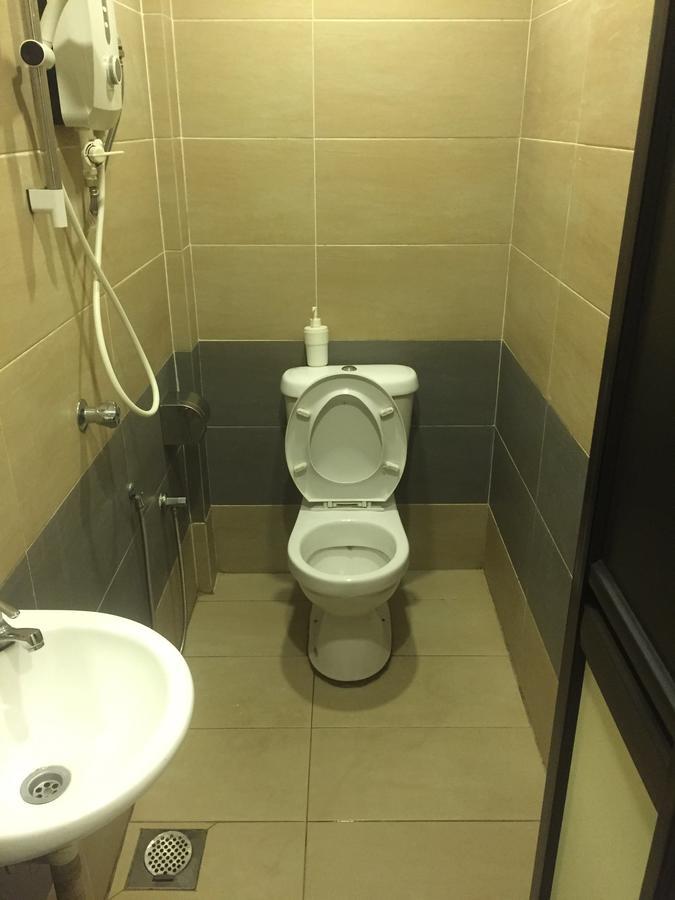 Desa House Hotel Kepong Eksteriør billede
