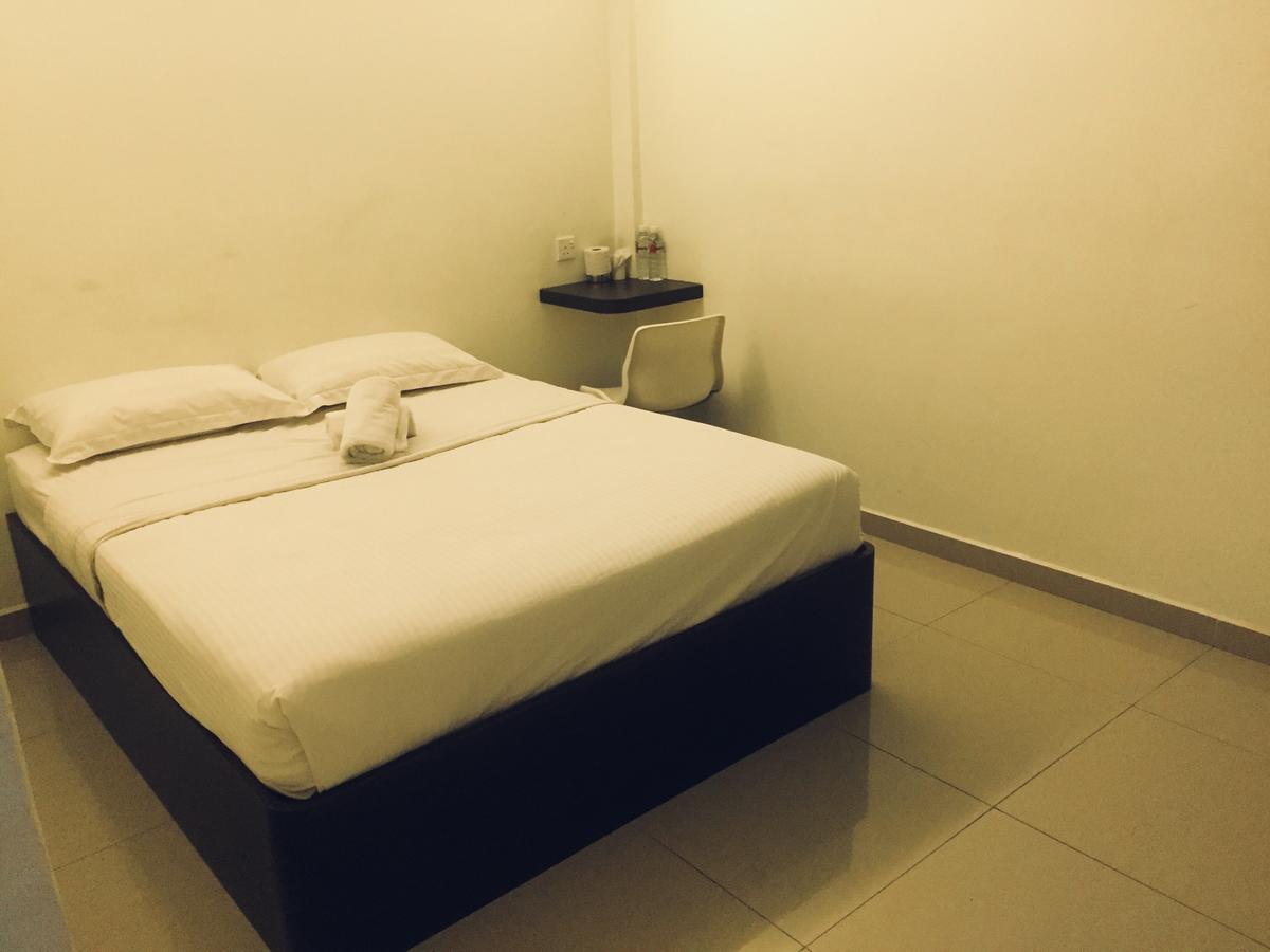Desa House Hotel Kepong Eksteriør billede