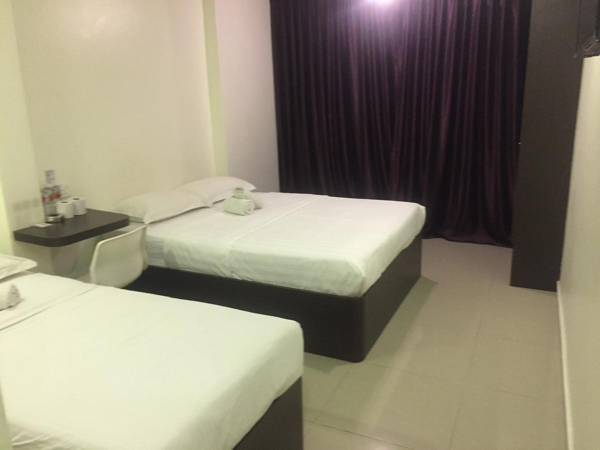 Desa House Hotel Kepong Eksteriør billede