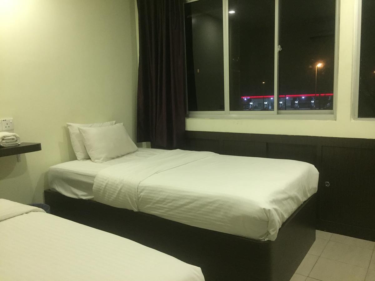 Desa House Hotel Kepong Eksteriør billede