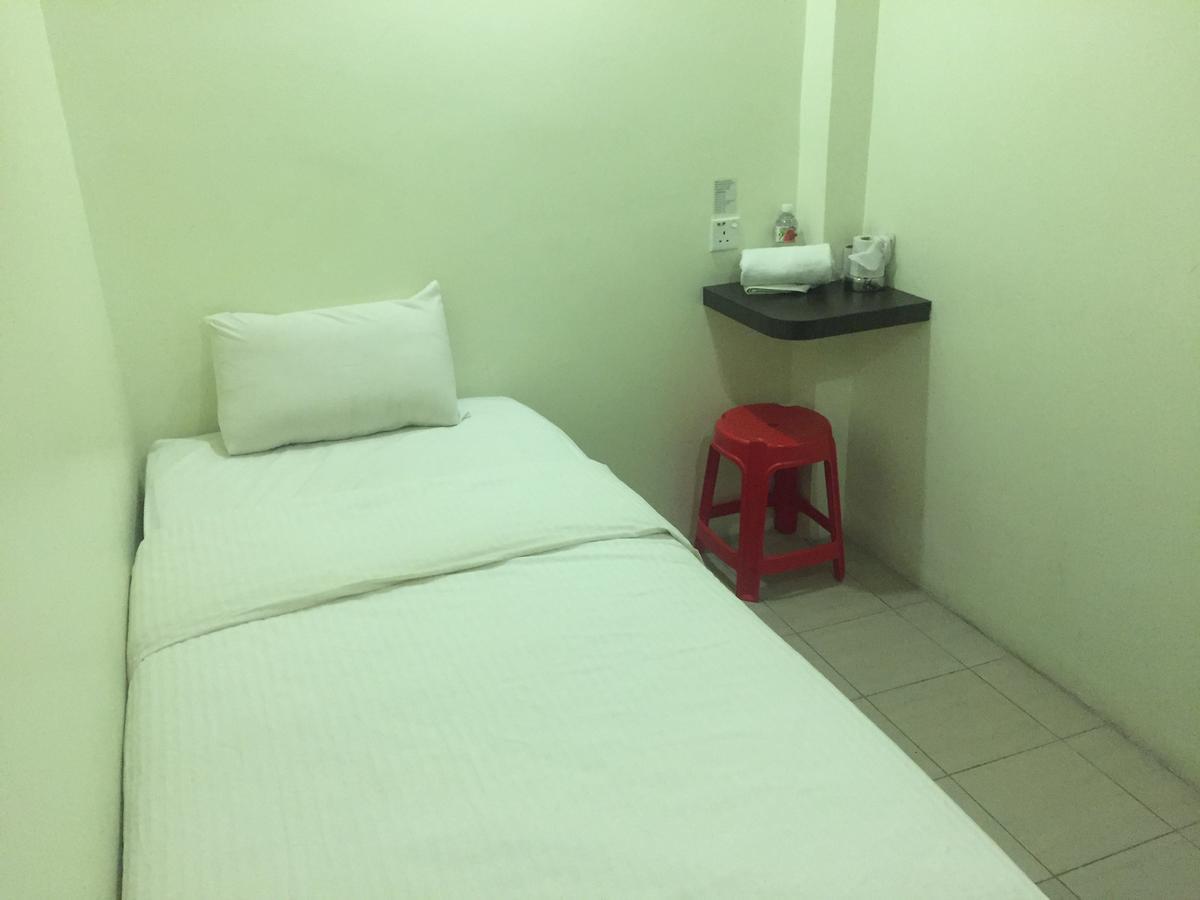 Desa House Hotel Kepong Eksteriør billede