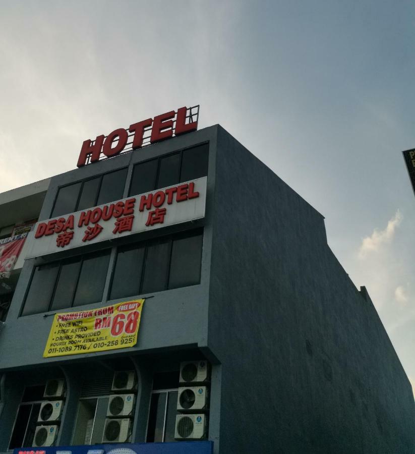 Desa House Hotel Kepong Eksteriør billede